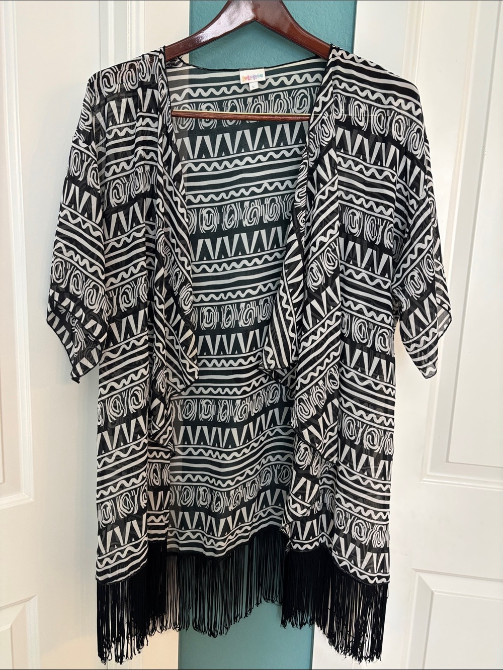 LuLaRoe Black and White Geometric Fringe Kimono